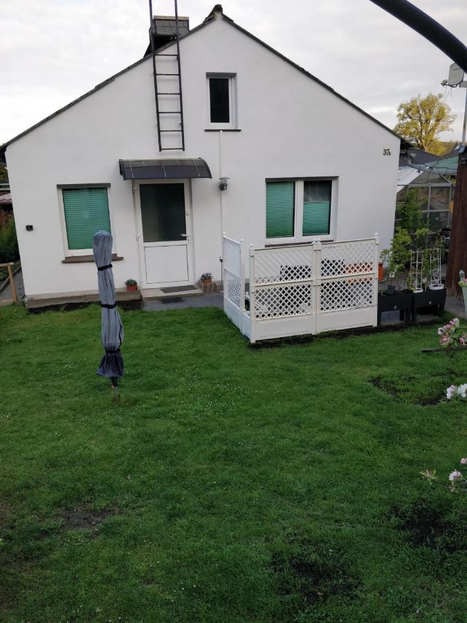 Gaestehaus Am Teich Raben Steinfeld Exteriör bild